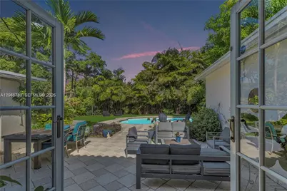 1875 Alamanda Dr #1875, North Miami, FL 33181 - Photo 5