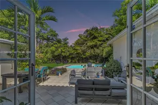 1875 Alamanda Dr, North Miami, FL 33181 - Photo 5