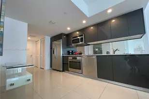 31 SE 6th St, Miami, FL 33131 - Photo 7