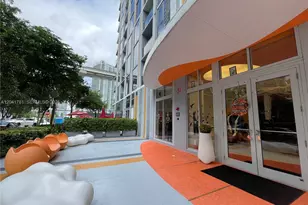 31 SE 6th St, Miami, FL 33131 - Photo 3