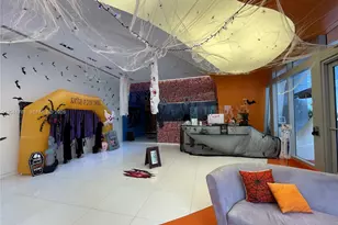 31 SE 6th St, Miami, FL 33131 - Photo 5