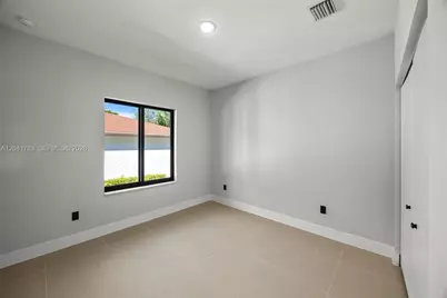 601 NW 3rd Ave, Hallandale Beach, FL 33009 - Photo 9