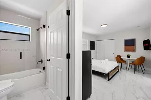 710 SW 70th Ave, Pembroke Pines, FL 33023 - Photo 13