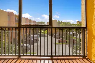 4805 NW 7th St, Miami, FL 33126 - Photo 25