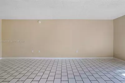 4805 NW 7th St #302-15, Miami, FL 33126 - Photo 9