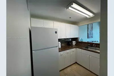 5445 Collins Ave #L3, Miami Beach, FL 33140 - Photo 9