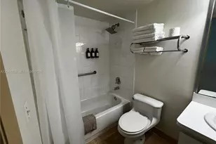 5445 Collins Ave, Miami Beach, FL 33140 - Photo 19
