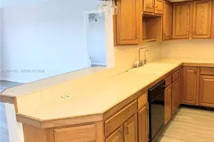 8024 Tatum Waterway Dr, Miami Beach, FL 33141 - Photo 5