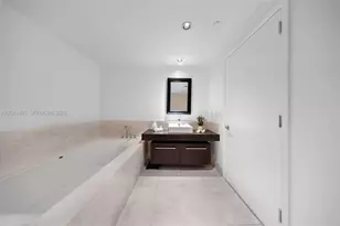 17121 Collins Ave, Sunny Isles Beach, FL 33160 - Photo 19