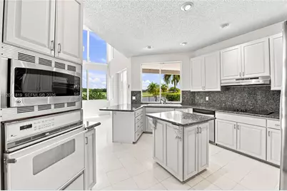 12388 Classic Dr, Coral Springs, FL 33071 - Photo 23