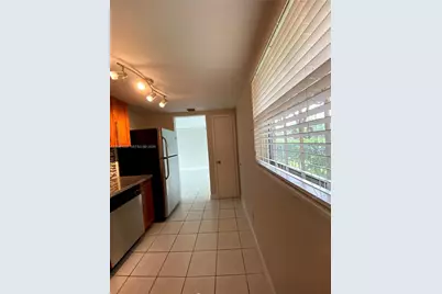 9280 Fontainebleau Bl #103, Miami, FL 33172 - Photo 3