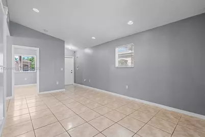 1261 SE 27th St #201, Homestead, FL 33035 - Photo 9