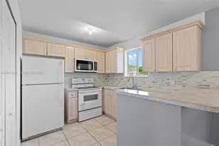 1261 SE 27th St, Homestead, FL 33035 - Photo 15