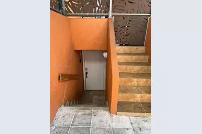 1033 NW 6th St #Unit 1, Miami, FL 33136 - Photo 5