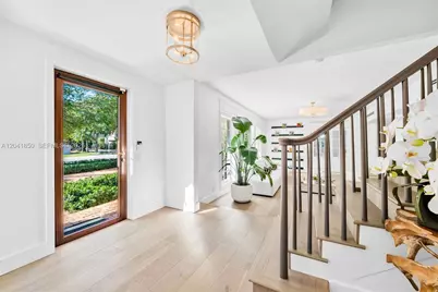 939 W 47th Ct, Miami Beach, FL 33140 - Photo 5