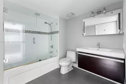 1800 N Bayshore Dr #1806, Miami, FL 33132 - Photo 25