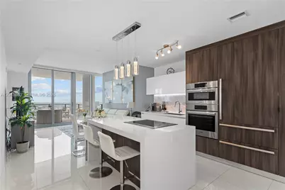 851 NE 1st Ave #3900, Miami, FL 33132 - Photo 9