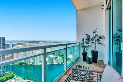 950 Brickell Bay Dr #5608, Miami, FL 33131 - Photo 11