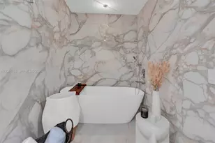 950 Brickell Bay Dr, Miami, FL 33131 - Photo 3