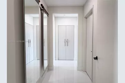 950 Brickell Bay Dr #5608, Miami, FL 33131 - Photo 15