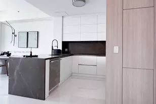 950 Brickell Bay Dr, Miami, FL 33131 - Photo 5