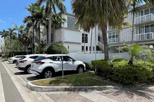 1080 99th St, Bay Harbor Islands, FL 33154 - Photo 17