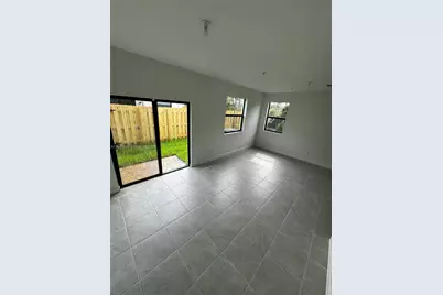 285 SW 159th Ln #0, Pembroke Pines, FL 33027 - Photo 7