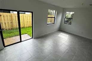285 SW 159th Ln, Pembroke Pines, FL 33027 - Photo 7