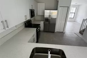 285 SW 159th Ln, Pembroke Pines, FL 33027 - Photo 9