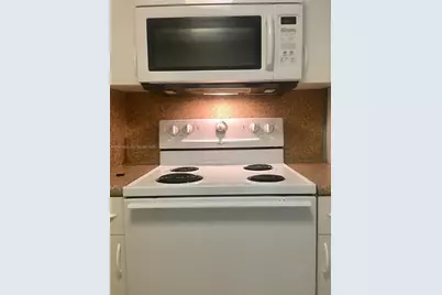 2475 NW 16th Street Rd #418, Miami, FL 33125 - Photo 21