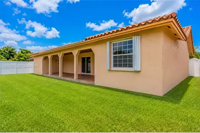 19240 NW 60th Ct, Hialeah, FL 33015 - Photo 41