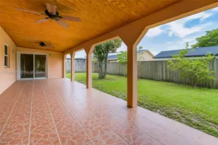 19240 NW 60th Ct, Hialeah, FL 33015 - Photo 35