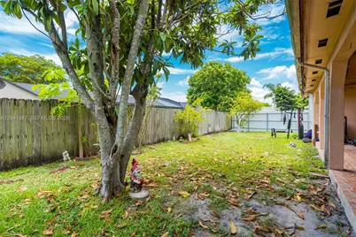 19240 NW 60th Ct, Hialeah, FL 33015 - Photo 39