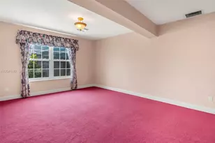 19240 NW 60th Ct, Hialeah, FL 33015 - Photo 23