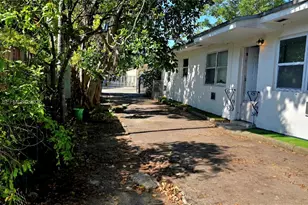 241 NW 32nd St, Miami, FL 33127 - Photo 15