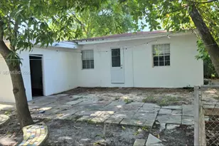 241 NW 32nd St, Miami, FL 33127 - Photo 5