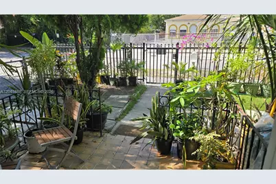 241 NW 32nd St, Miami, FL 33127 - Photo 61