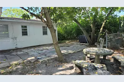 241 NW 32nd St, Miami, FL 33127 - Photo 49