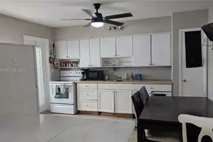 241 NW 32nd St, Miami, FL 33127 - Photo 25