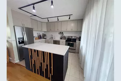 17000 NW 67th Ave #402, Hialeah, FL 33015 - Photo 9