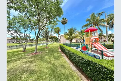 1270 SE 28th Ct #202, Homestead, FL 33035 - Photo 19