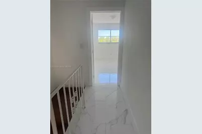 1551 W Okeechobee Rd #19, Hialeah, FL 33010 - Photo 3