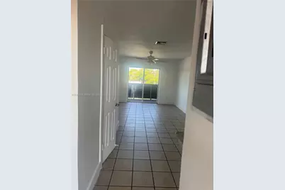 1551 W Okeechobee Rd #19, Hialeah, FL 33010 - Photo 11