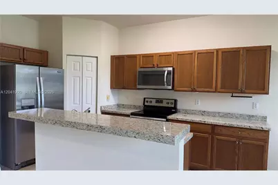 3042 Grandiflora Dr, Greenacres, FL 33467 - Photo 3