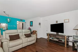 7200 NW 4th Pl, Margate, FL 33063 - Photo 7