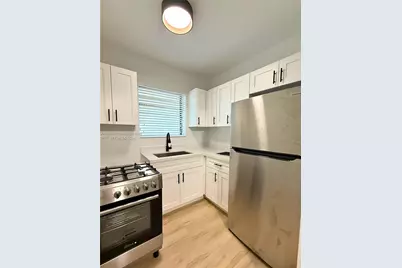 641 10th St #2, Miami Beach, FL 33139 - Photo 9