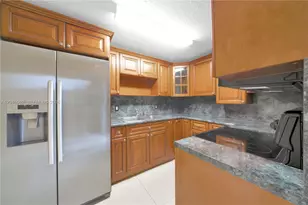 1701 NW 37th Ave, Miami, FL 33125 - Photo 3