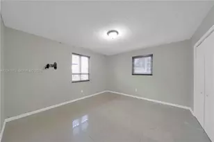 1701 NW 37th Ave, Miami, FL 33125 - Photo 9