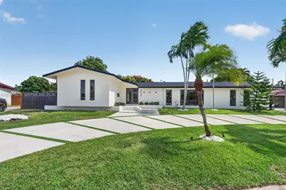 8430 SW 88th St, Miami, FL 33156 - Photo 3
