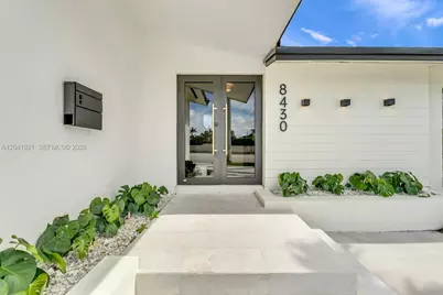 8430 SW 88th St, Miami, FL 33156 - Photo 5